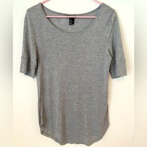 H&M Gray Slim-Fit XS Top